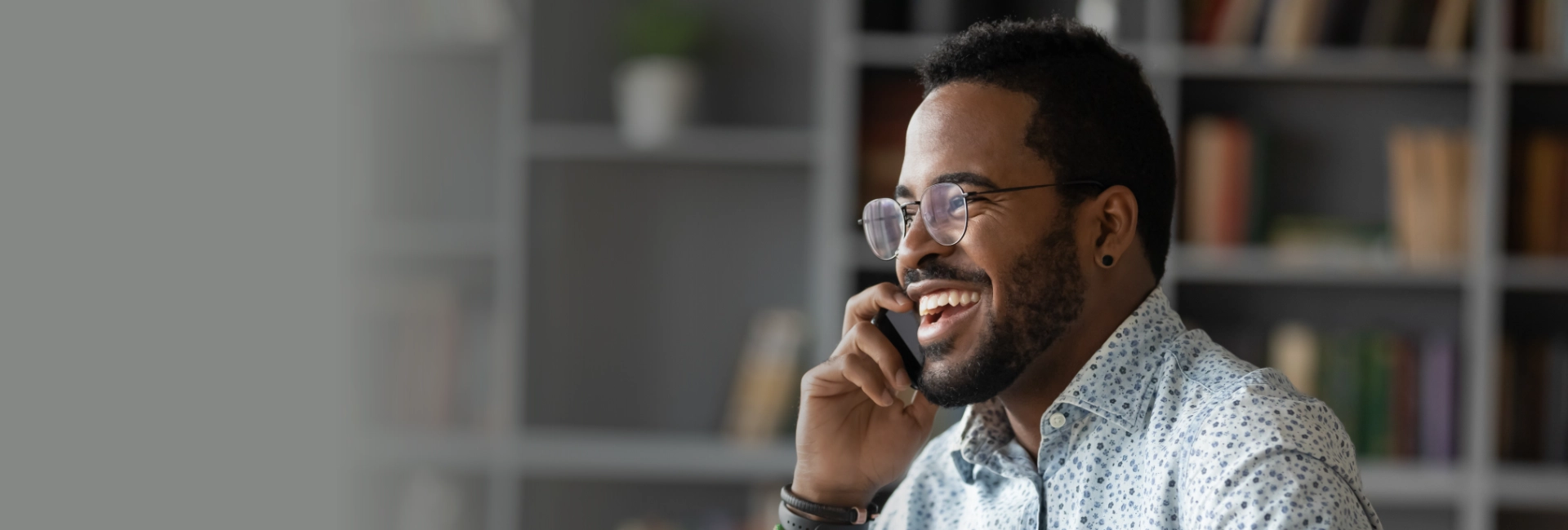 David Making A Call 1920X650